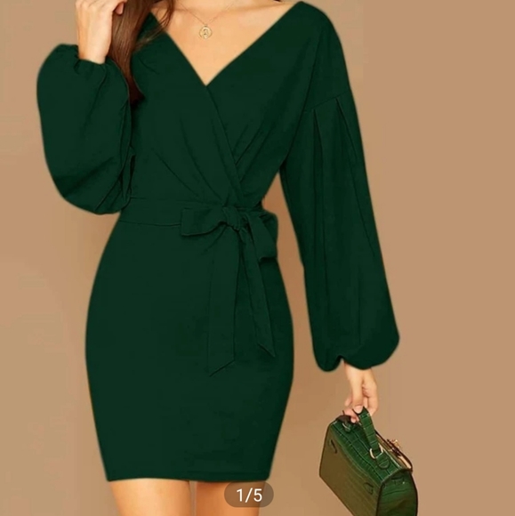 Dress - Picture 1 of 3